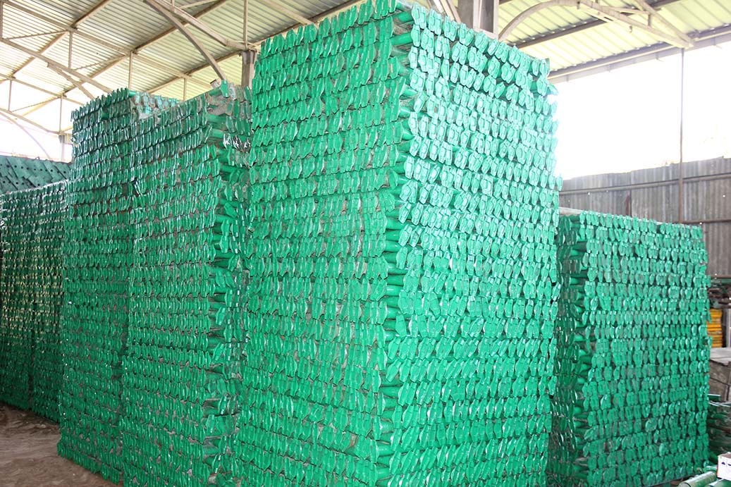 JVB Associates cuplock horizontal members in storage